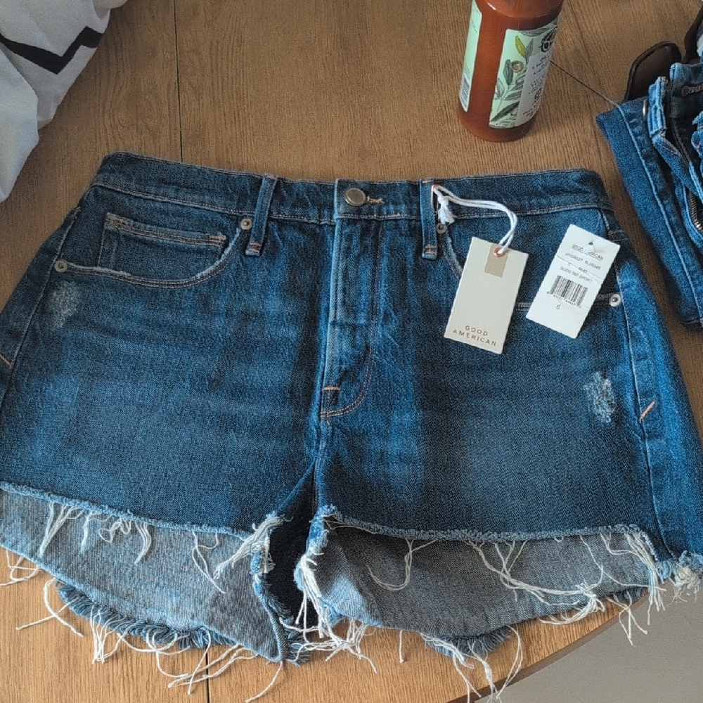 Good American Frayed Good 90's Hem Jean Shorts